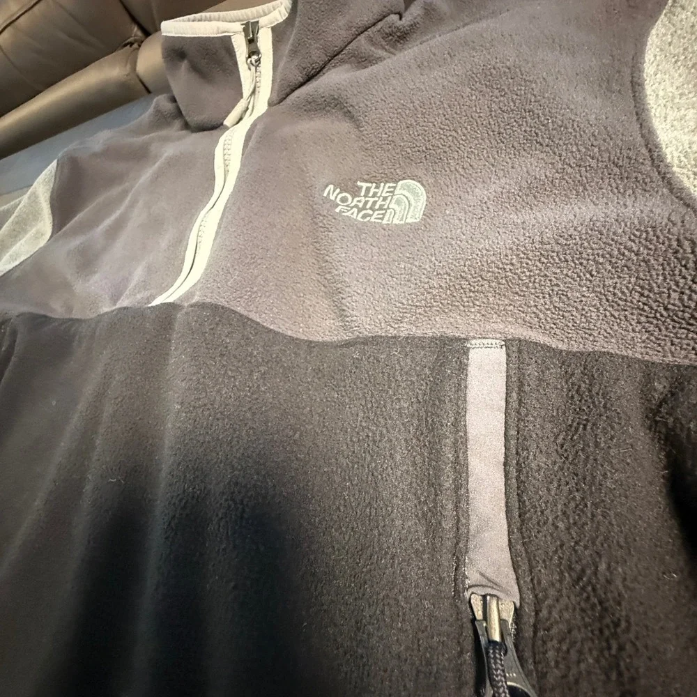 The North Face Mens XL‎ Quarter Zip Fleece Pullover Grey Colorblock Jacket